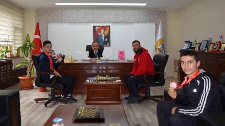 Ulus Belediyesi Sporcuları Türkiye Şampiyonasından madalya ile döndü