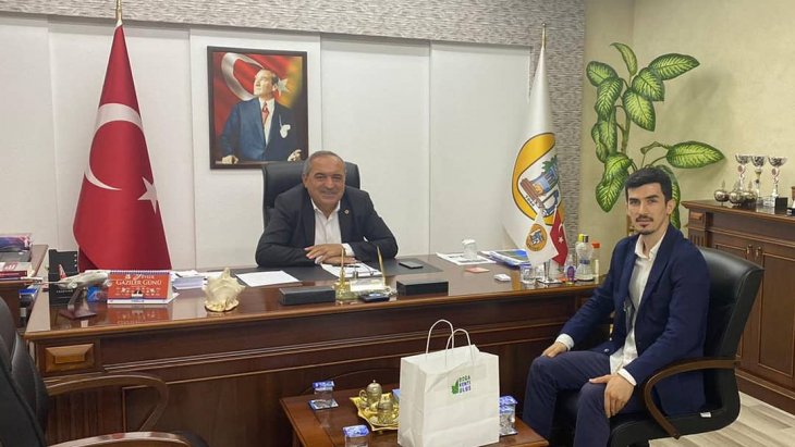 Ak Parti Sultangazi İlçe Başkan Yardımcısı Hayri Özkardeş'ten Başkanımıza Ziyaret