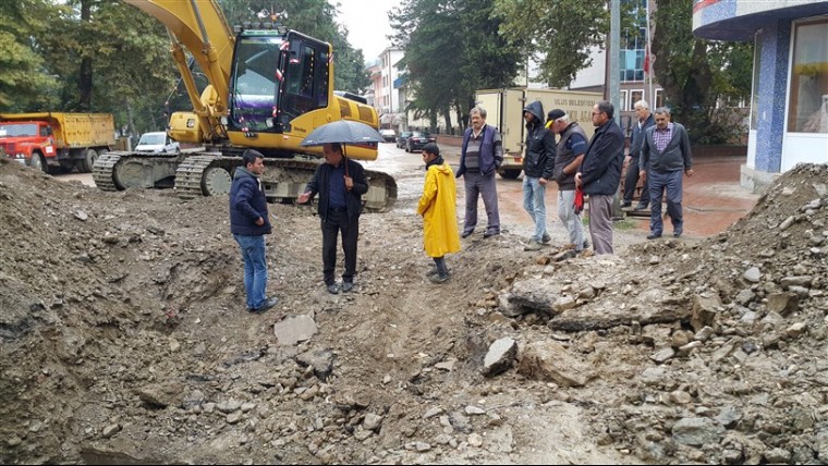 Yağmur suyu şebekesi çalışmaları başladı