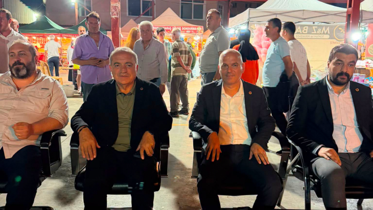 Belediye Başkanımız Sayın Hasan Hüseyin Uzun, İş İnsanı Sayın Deniz Günesen ile birlikte Perşembe Belediyesi tarafından düzenlenen Yaz Festivali programına katıldı.