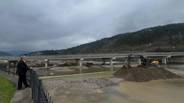 Ulus Çayı’nda Temizlik ve Islah Çalışmaları Devam Ediyor
